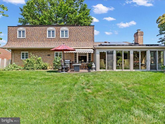 710 ROBERT ST, Mechanicsburg, PA 17055