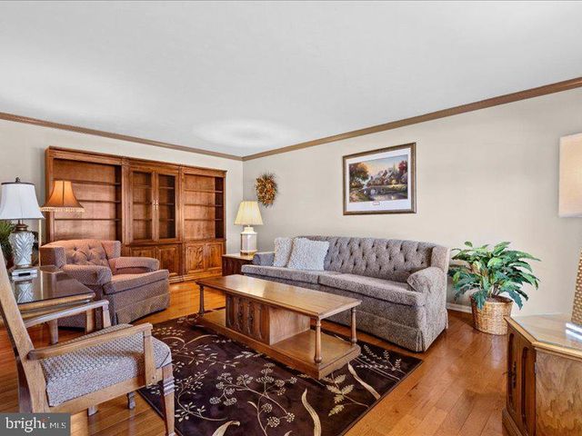 710 ROBERT ST, Mechanicsburg, PA 17055
