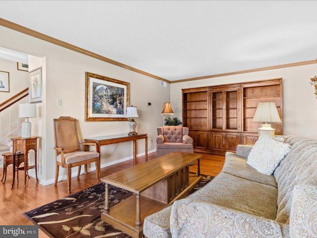 710 ROBERT ST, Mechanicsburg, PA 17055