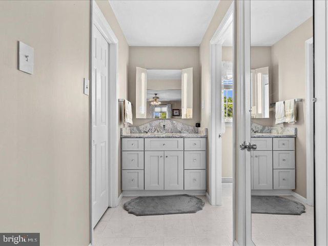 710 ROBERT ST, Mechanicsburg, PA 17055
