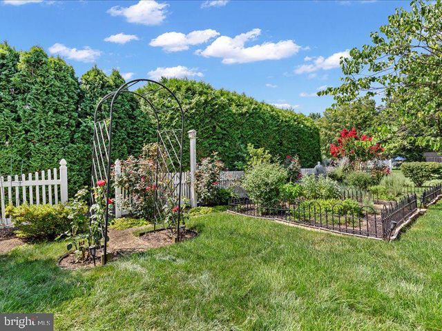 710 ROBERT ST, Mechanicsburg, PA 17055