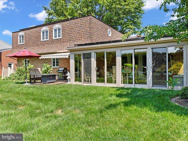 710 ROBERT ST, Mechanicsburg, PA 17055