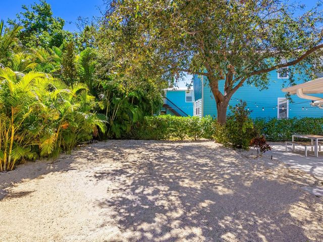 3629 ALMERIA AVENUE, Sarasota, FL 34239