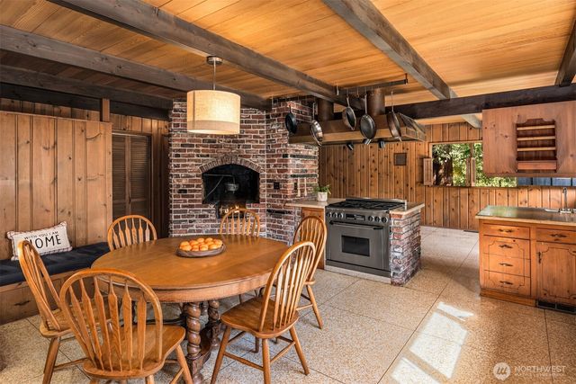 16521 NE 1st Place, Bellevue, WA 98008