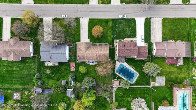 411 Green Meadows Drive, Lansing, MI 48917
