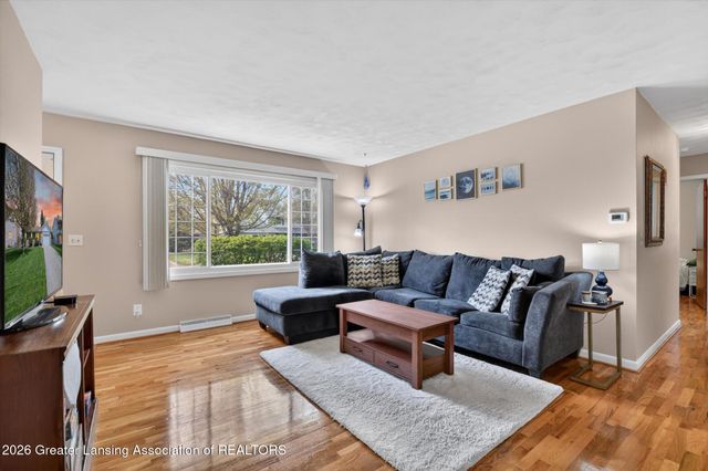 411 Green Meadows Drive, Lansing, MI 48917