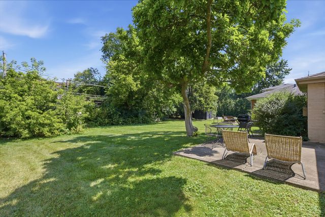 13 S School Street, Mount Prospect, IL 60056