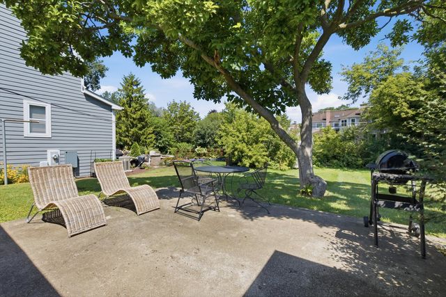 13 S School Street, Mount Prospect, IL 60056