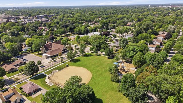 13 S School Street, Mount Prospect, IL 60056