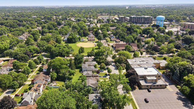 13 S School Street, Mount Prospect, IL 60056