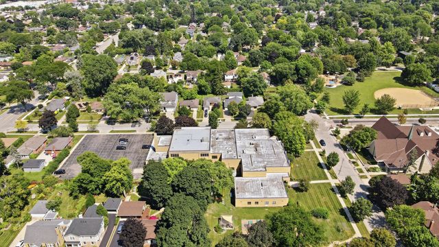 13 S School Street, Mount Prospect, IL 60056