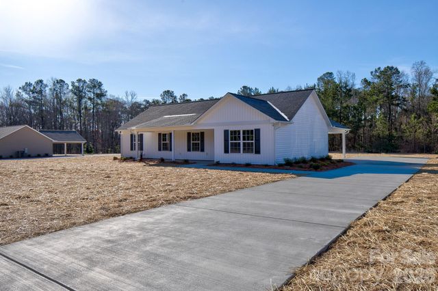 6256 Kershaw Camden Highway, Kershaw, SC 29067