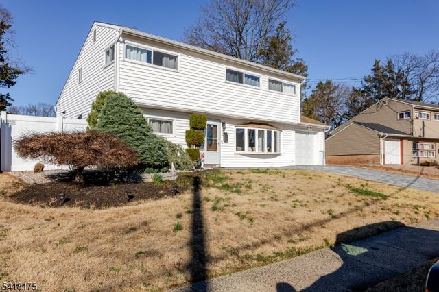 29 Arden St, Franklin Twp., NJ 08873