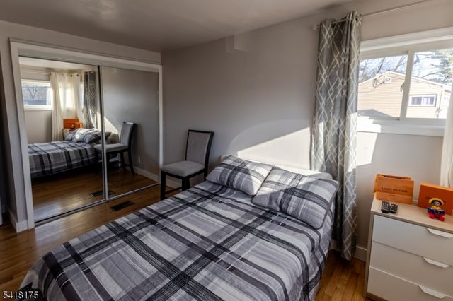 29 Arden St, Franklin Twp., NJ 08873