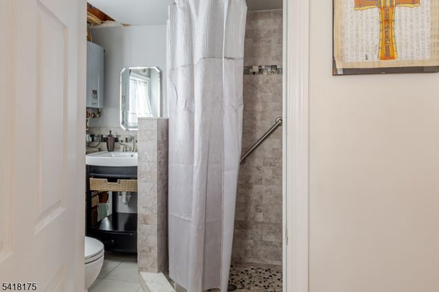 29 Arden St, Franklin Twp., NJ 08873