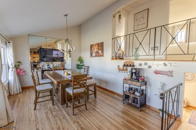 29 Arden St, Franklin Twp., NJ 08873