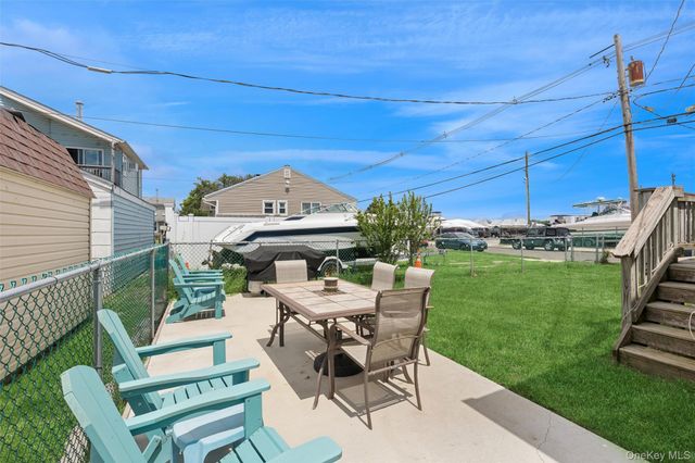 276 Hudson Avenue, Freeport, NY 11520