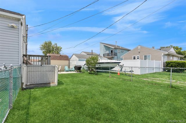 276 Hudson Avenue, Freeport, NY 11520