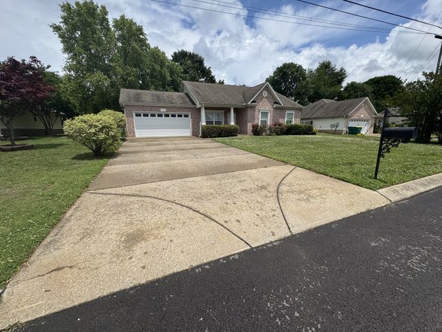 2014 Sparrow St, Spring Hill, TN 37174