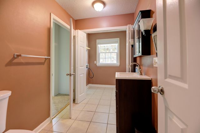 1117 Fieldstone Drive, Hixson, TN 37343