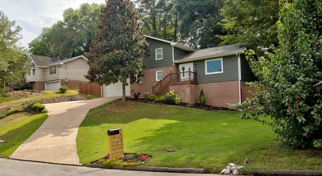 1117 Fieldstone Drive, Hixson, TN 37343