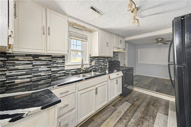 1309 N Main Street, Independence, MO 64050