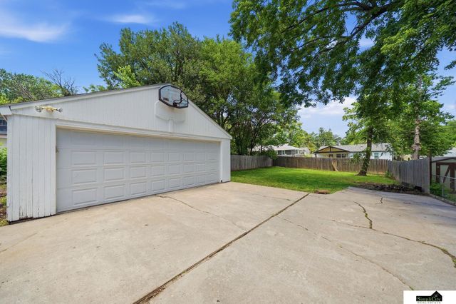 3600 Melrose Avenue, Lincoln, NE 68506
