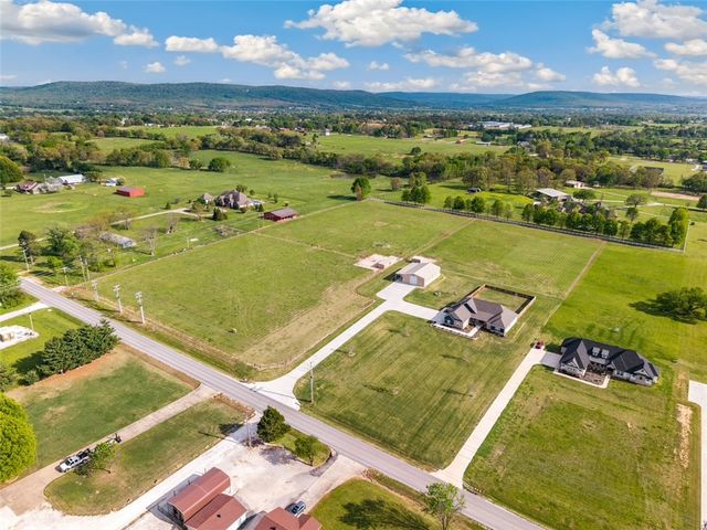 13077 Bethel Blacktop Road, Farmington, AR 72730