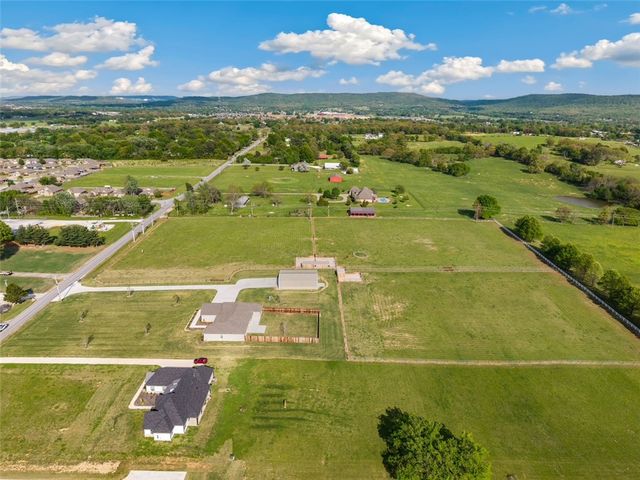 13077 Bethel Blacktop Road, Farmington, AR 72730