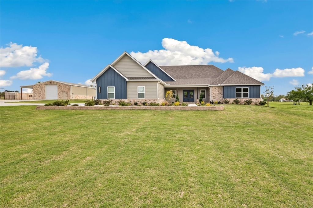 13077 Bethel Blacktop Road, Farmington, AR 72730