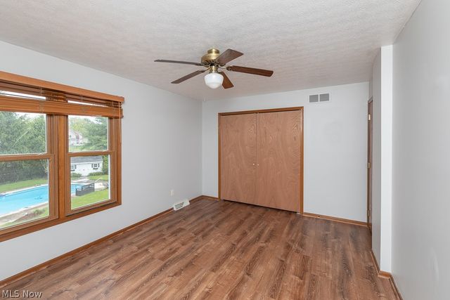 595 Montgomery Drive, Brunswick, OH 44212