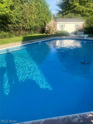 595 Montgomery Drive, Brunswick, OH 44212