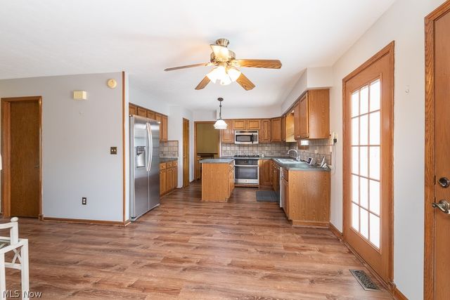 595 Montgomery Drive, Brunswick, OH 44212