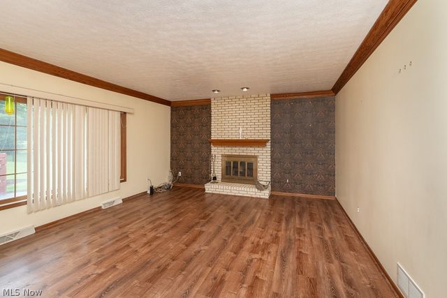595 Montgomery Drive, Brunswick, OH 44212