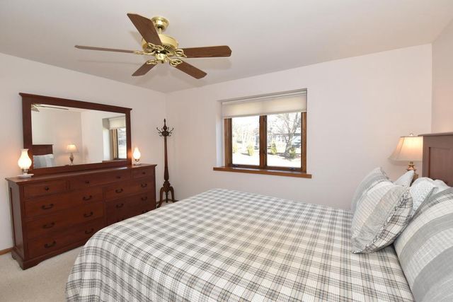 1040 Lansdowne COURT, Brookfield, WI 53045