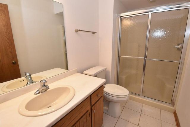 1040 Lansdowne COURT, Brookfield, WI 53045