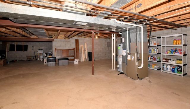 1040 Lansdowne COURT, Brookfield, WI 53045