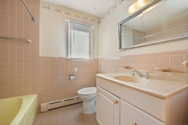 67 Barclay Drive, Stamford, CT 06903