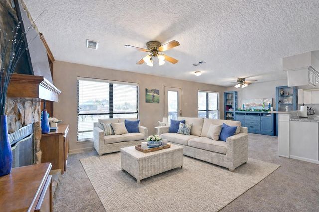 214 Easterly Drive, Tiki Island, TX 77554
