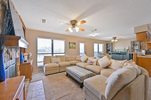 214 Easterly Drive, Tiki Island, TX 77554