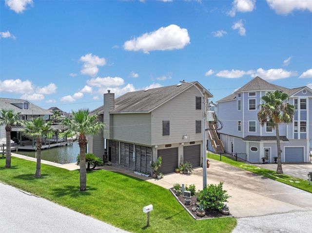 214 Easterly Drive, Tiki Island, TX 77554