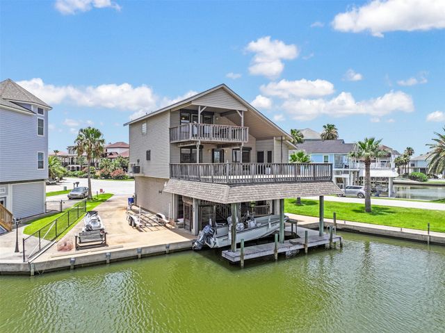 214 Easterly Drive, Tiki Island, TX 77554