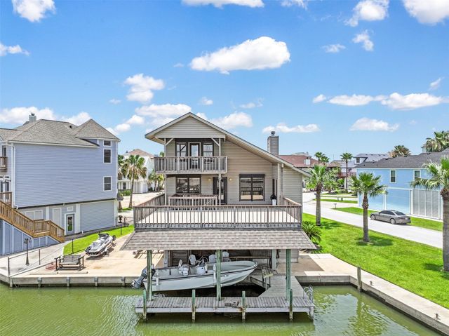 214 Easterly Drive, Tiki Island, TX 77554
