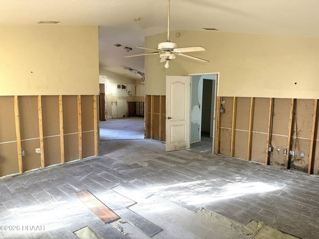 250 Willow Place, Ormond Beach, FL 32174