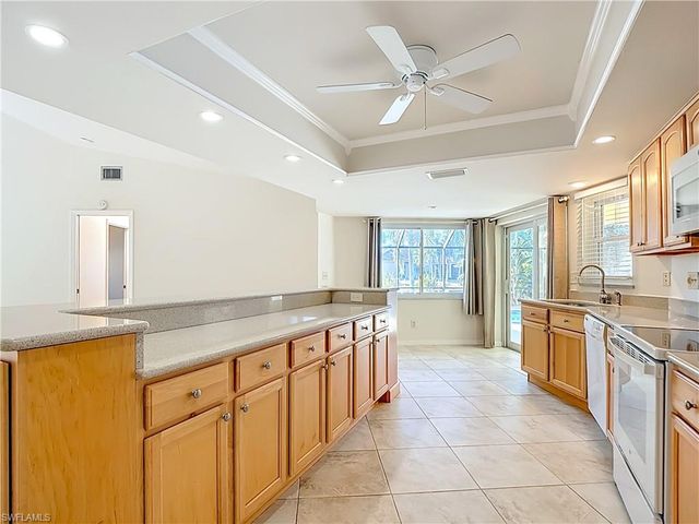 144 SW 38th TER, Cape Coral, FL 33914
