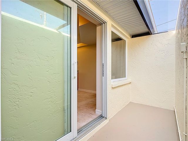 144 SW 38th TER, Cape Coral, FL 33914