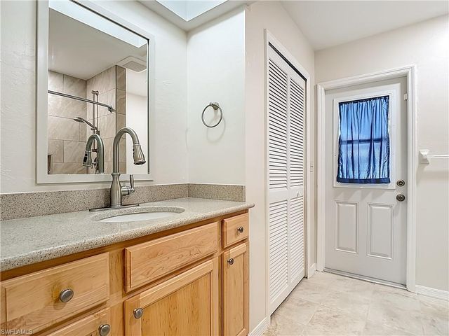 144 SW 38th TER, Cape Coral, FL 33914