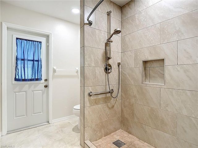 144 SW 38th TER, Cape Coral, FL 33914
