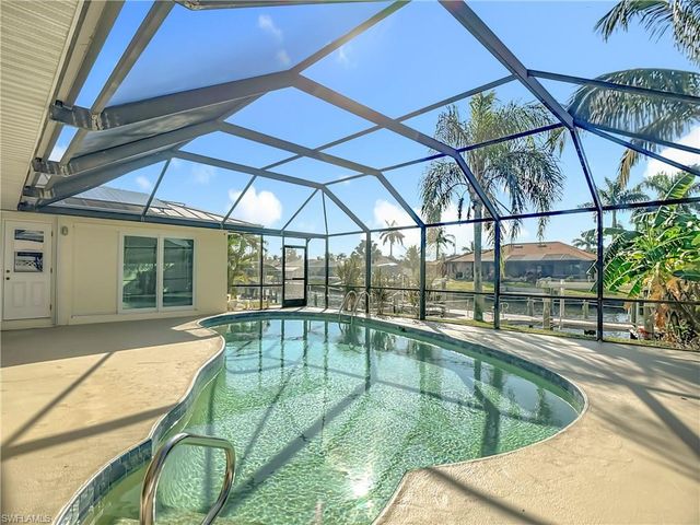 144 SW 38th TER, Cape Coral, FL 33914