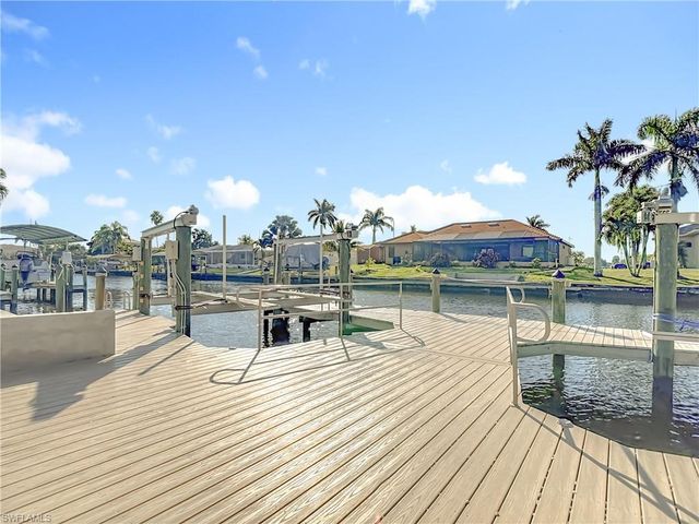 144 SW 38th TER, Cape Coral, FL 33914